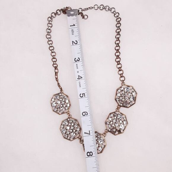 J Crew "Diamond" Flower Statement Necklace Gold Tone Excellent - Picture 3 of 4